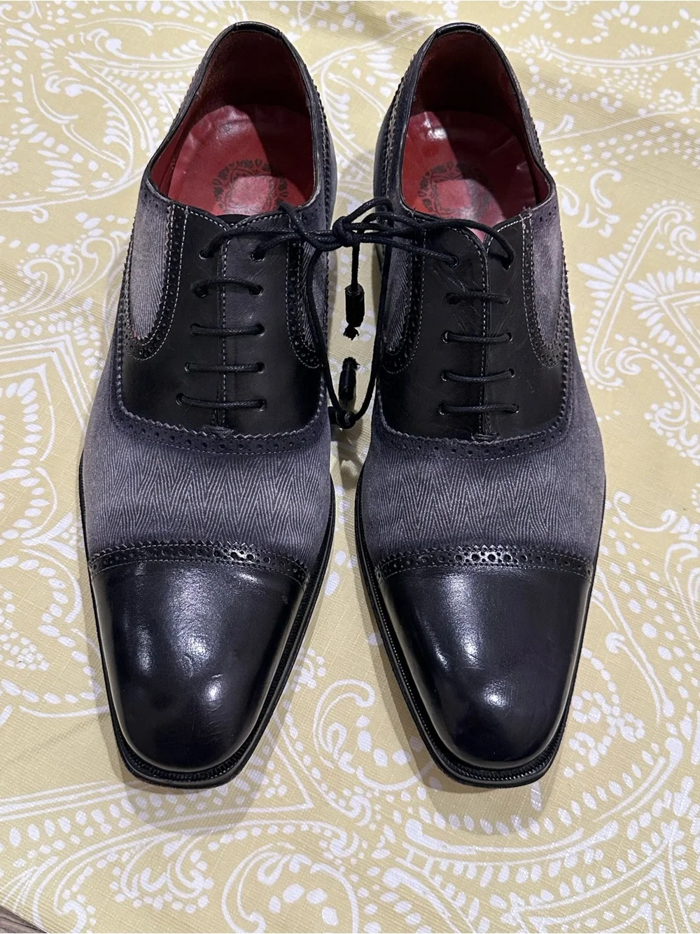 Mezlan Black and Gray Cap-Toe Lace-Up Oxfords